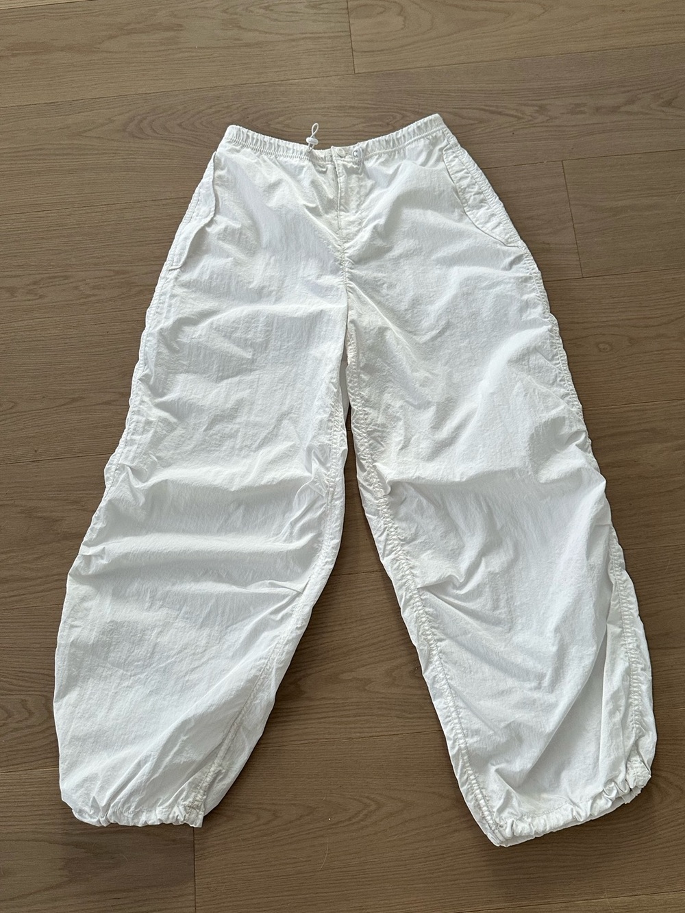 Aritzia ~ TNA Sporty Balloon Track Pant